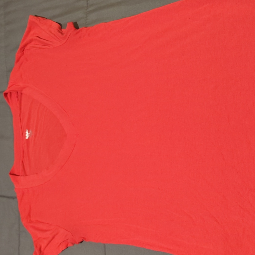 Amazing condition, cute top, super soft